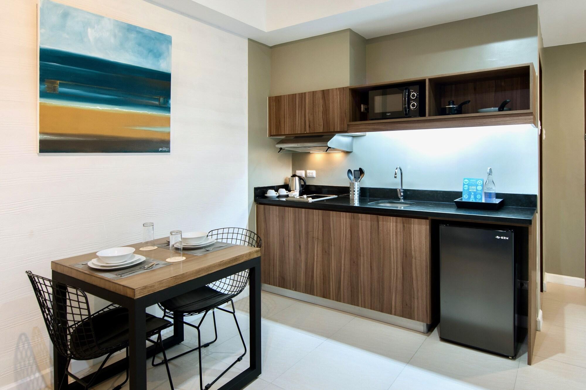 The Sphere Serviced Residences Managed By Hii Makati City Zewnętrze zdjęcie