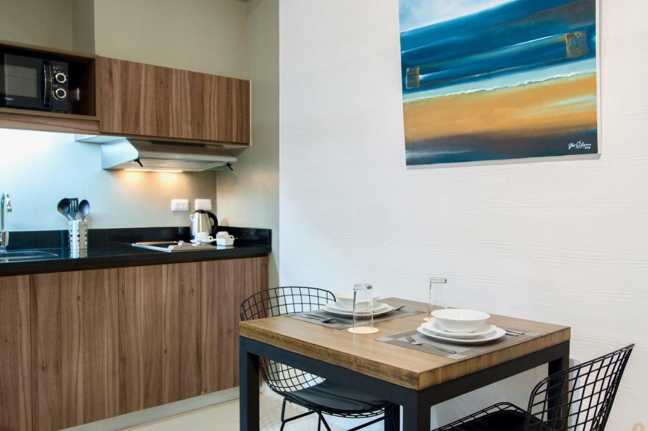 The Sphere Serviced Residences Managed By Hii Makati City Zewnętrze zdjęcie